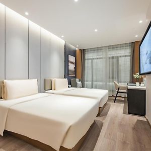 Superior Twin Room Inner Window